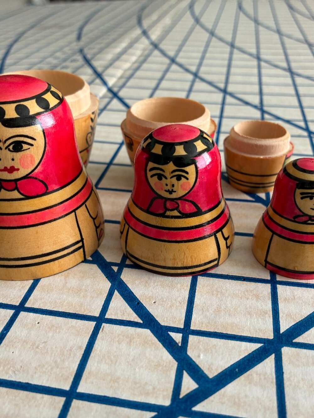 Colorful Pink Russian Nesting Dolls - Family of 4